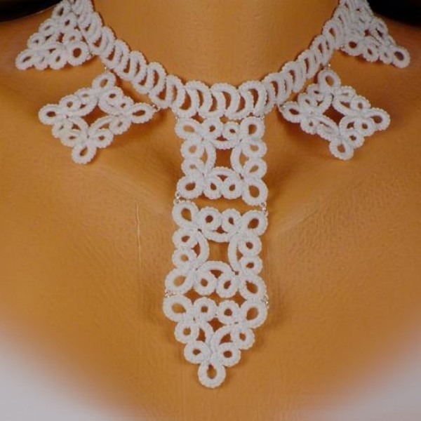 Frivolitkový náhrdelník